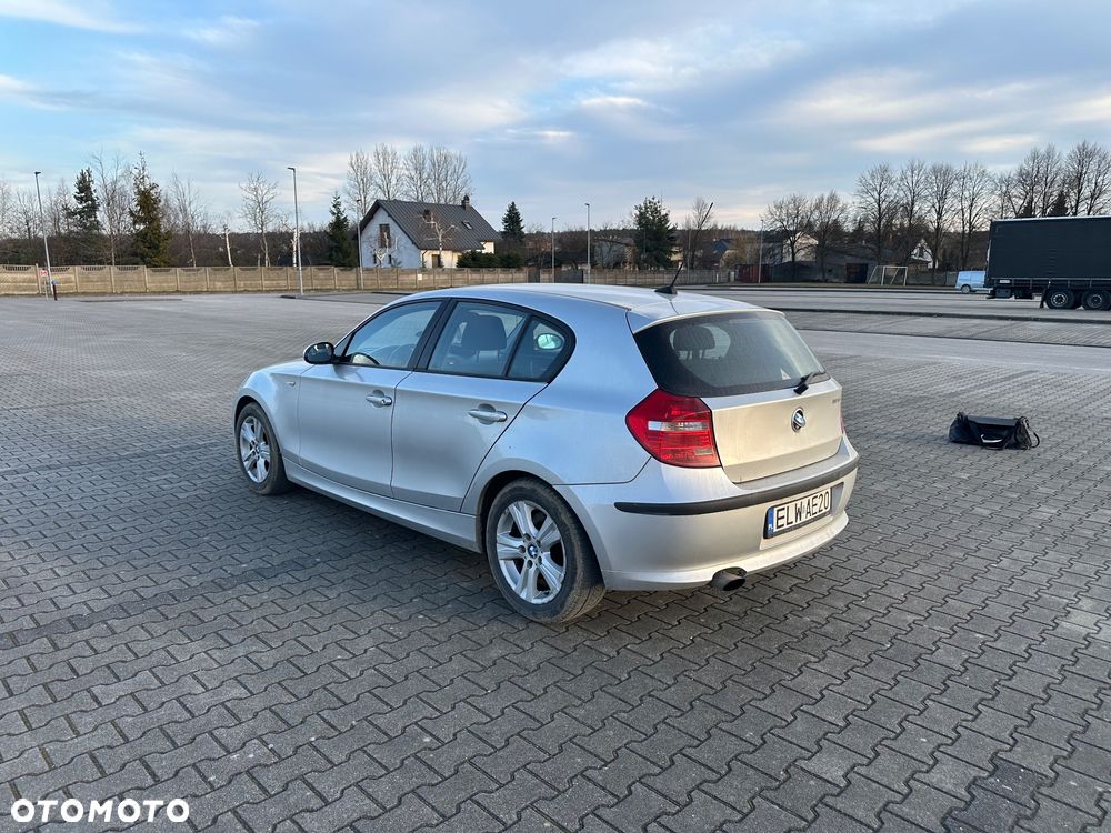 BMW Seria 1 118d DPF - 5