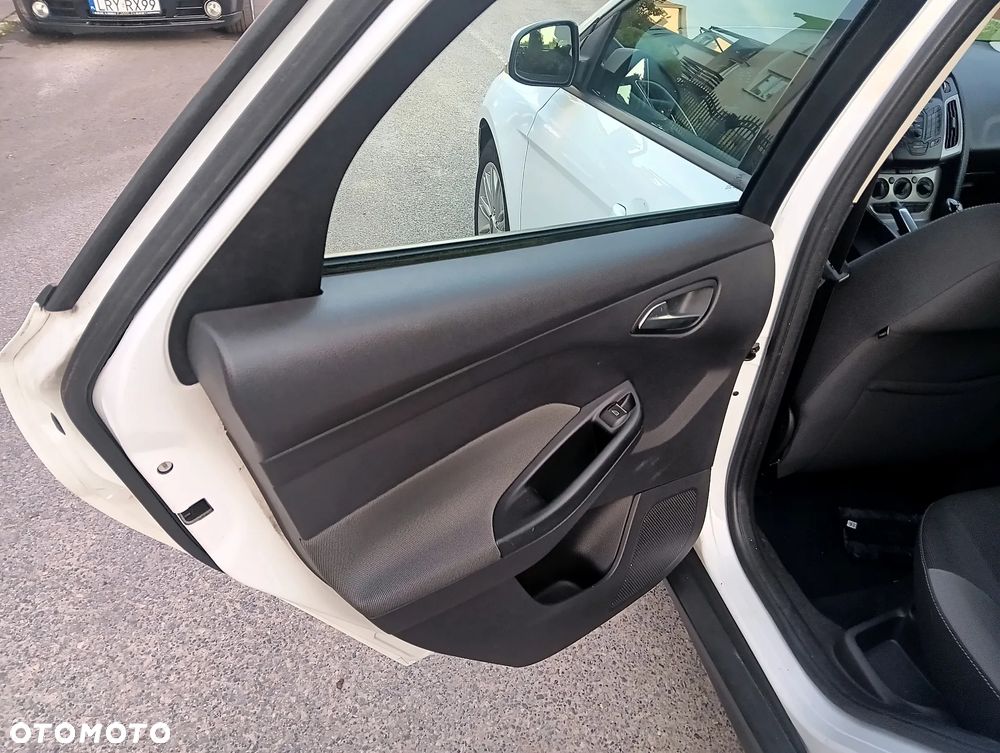 Ford Focus 1.6 TDCi DPF Start-Stopp-System Trend - 13