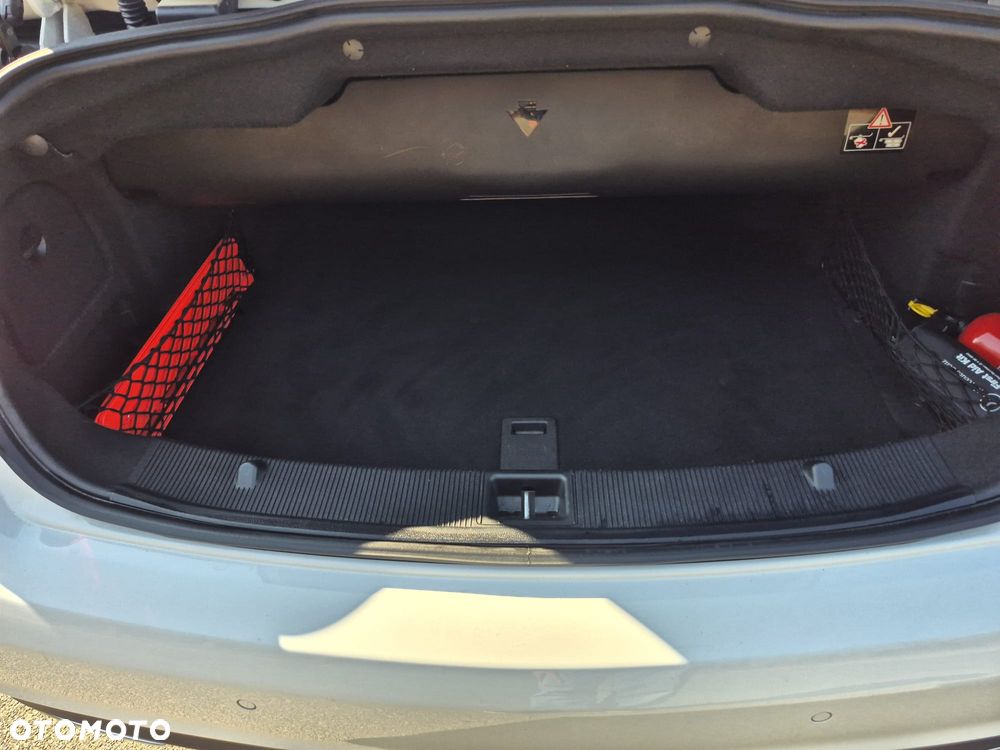 Mercedes-Benz Klasa E 400 7G-TRONIC - 23