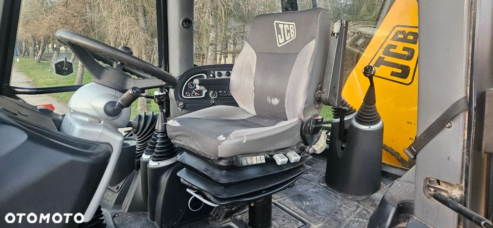 JCB 3CX - 7