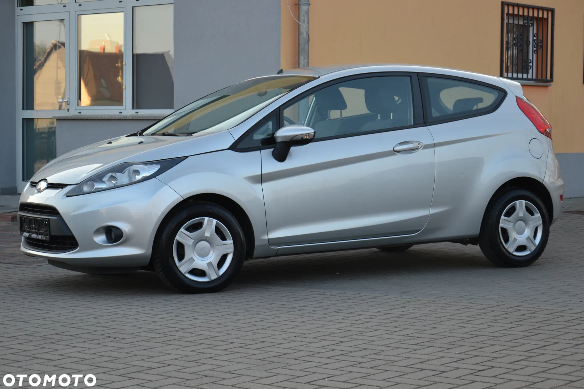 Ford Fiesta 1.6 TDCI Ambiente - 11