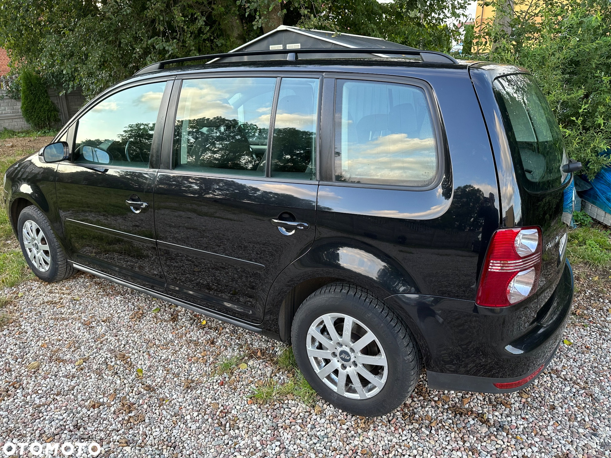 Volkswagen Touran 2.0 TDI Highline - 21