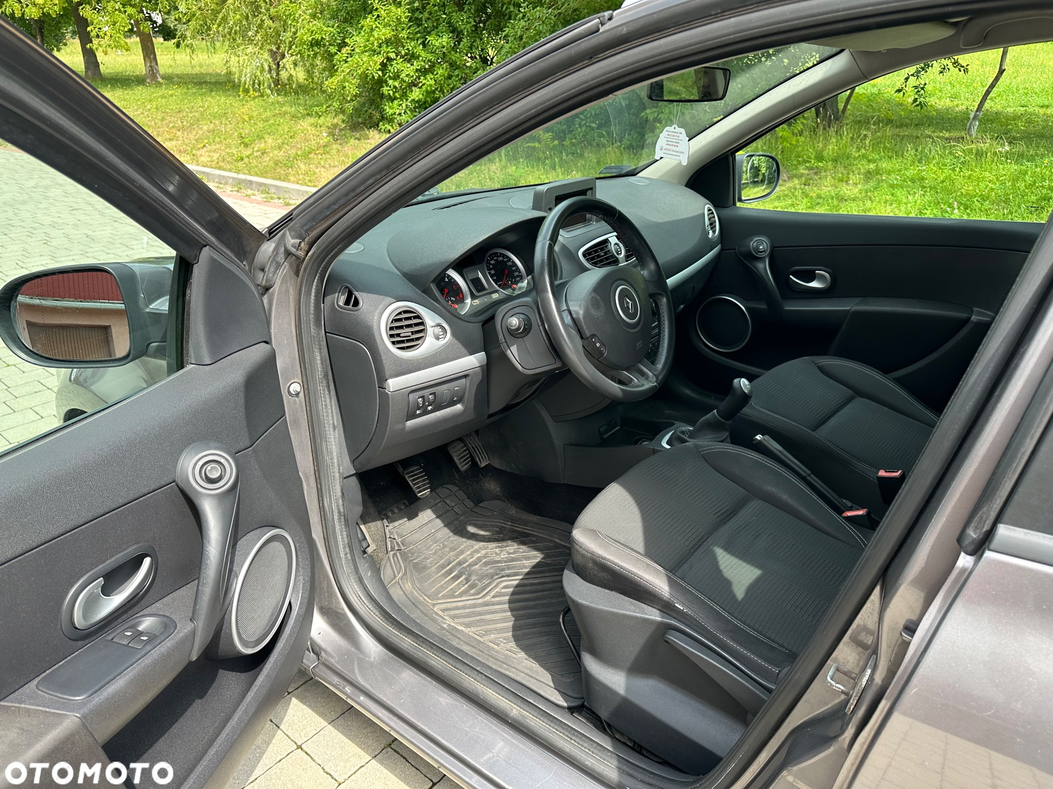 Renault Clio 1.5 dCi 85 FAP Grandtour Luxe - 7