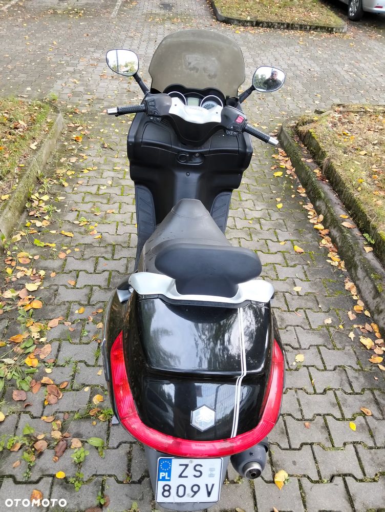 Piaggio Xevo - 3