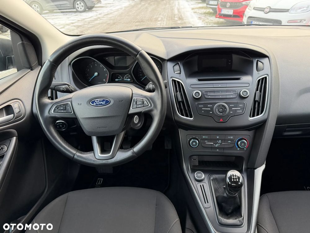 Ford Focus 1.6 SYNC Edition - 11