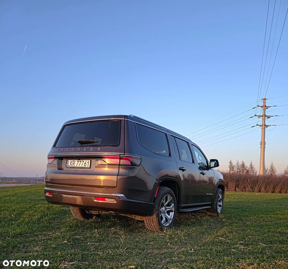 Jeep Wagoneer - 20