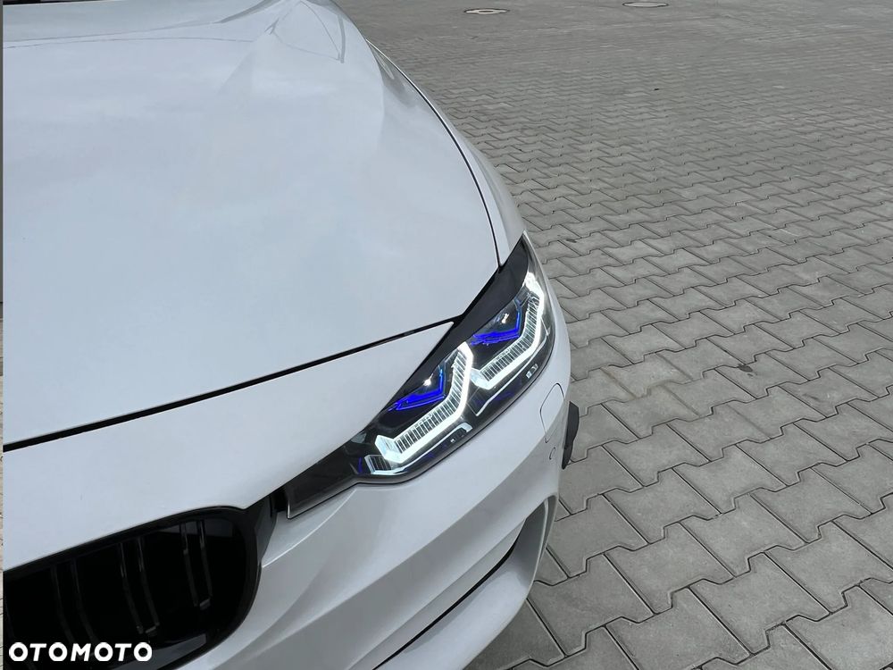 BMW Seria 3 330i Sport Line Shadow - 12