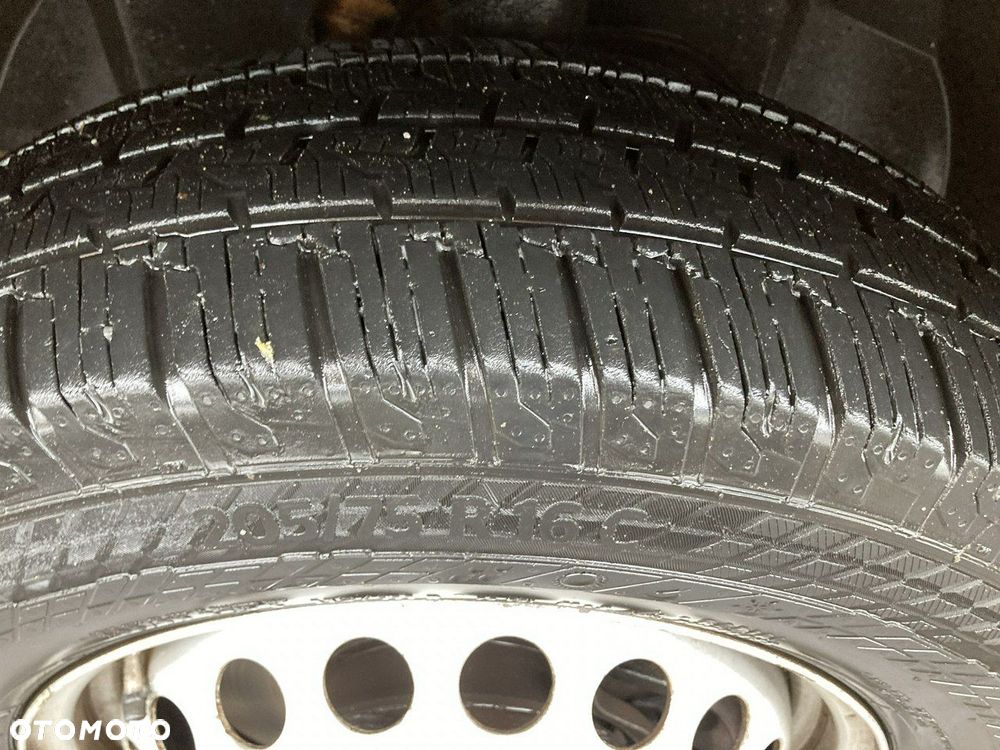 Mercedes-Benz Sprinter - 12