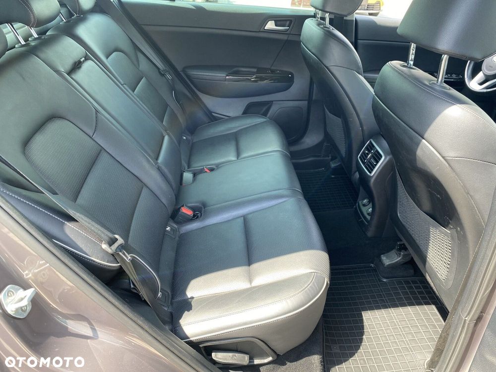 Kia Sportage - 16