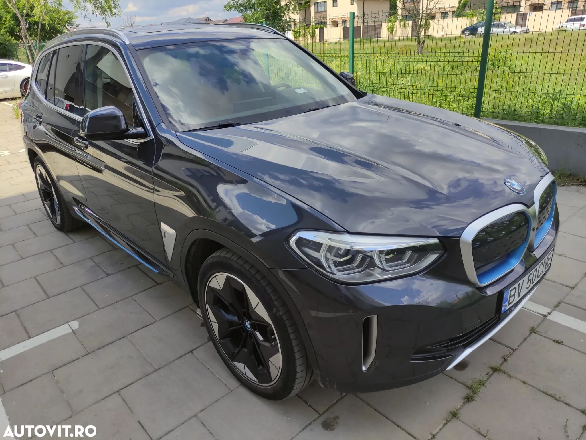 BMW iX3 Standard - 1