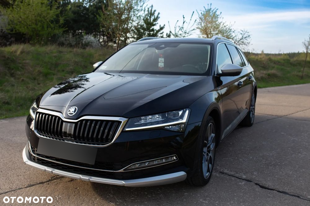 Skoda Superb 2.0 TDI SCR 4x4 Scout DSG - 9