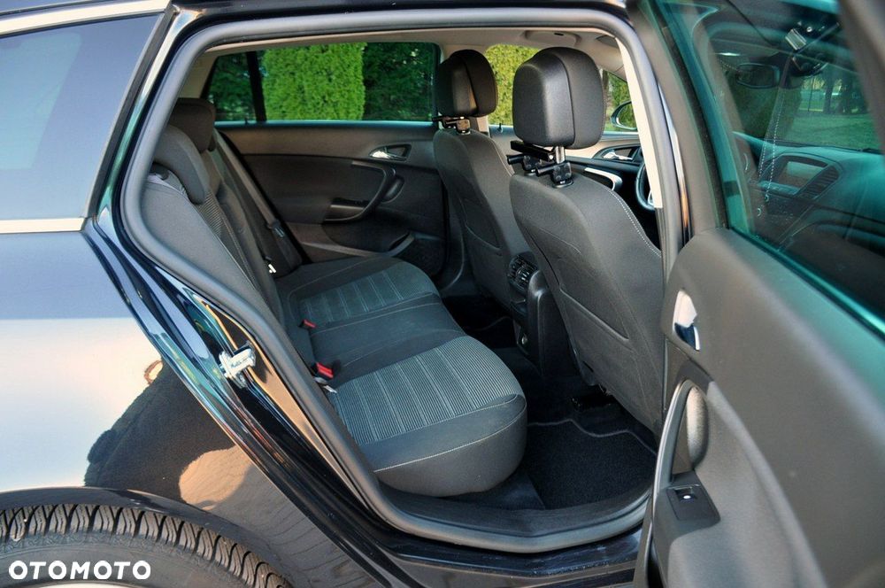 Opel Insignia - 19