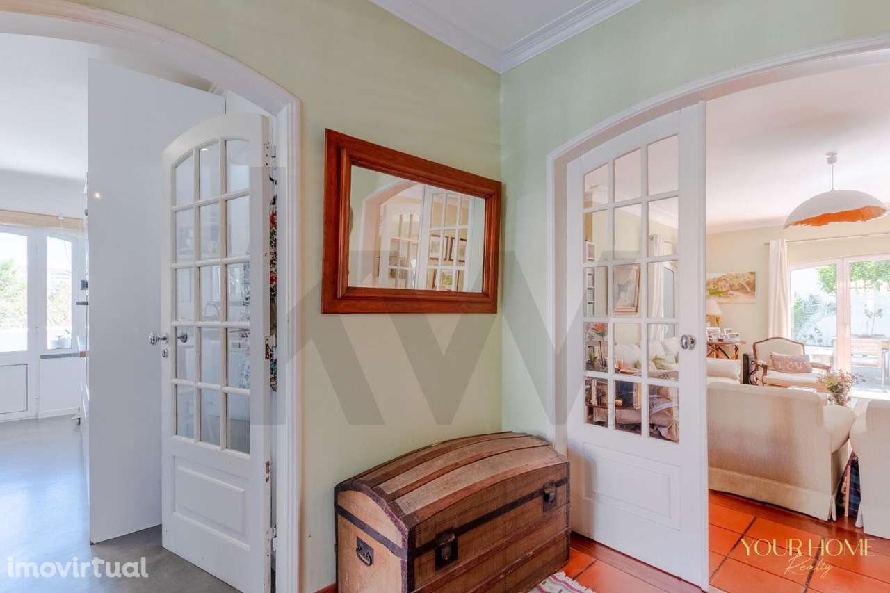 Moradia T3 com Anexo T1 em Cascais – Espaço, Conforto e Tranquilidade - Grande imagem: 4/50