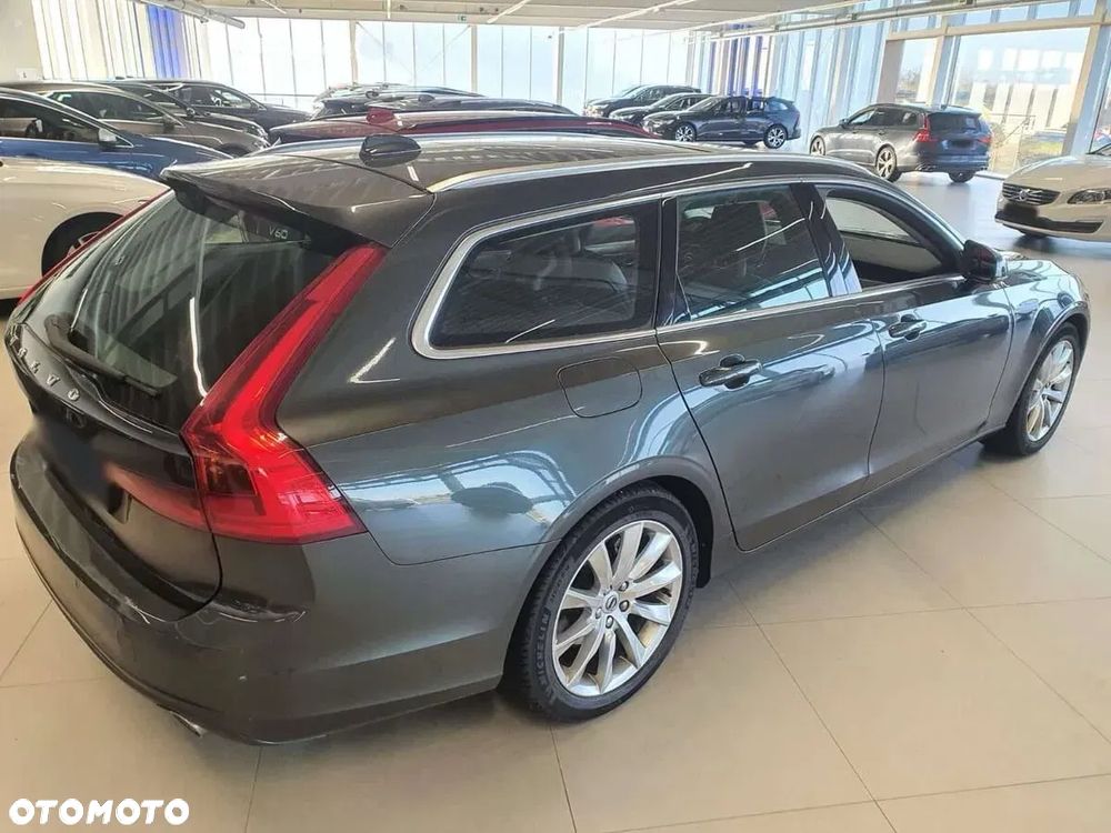 Volvo V90 D5 AWD Geartronic Momentum Pro - 9