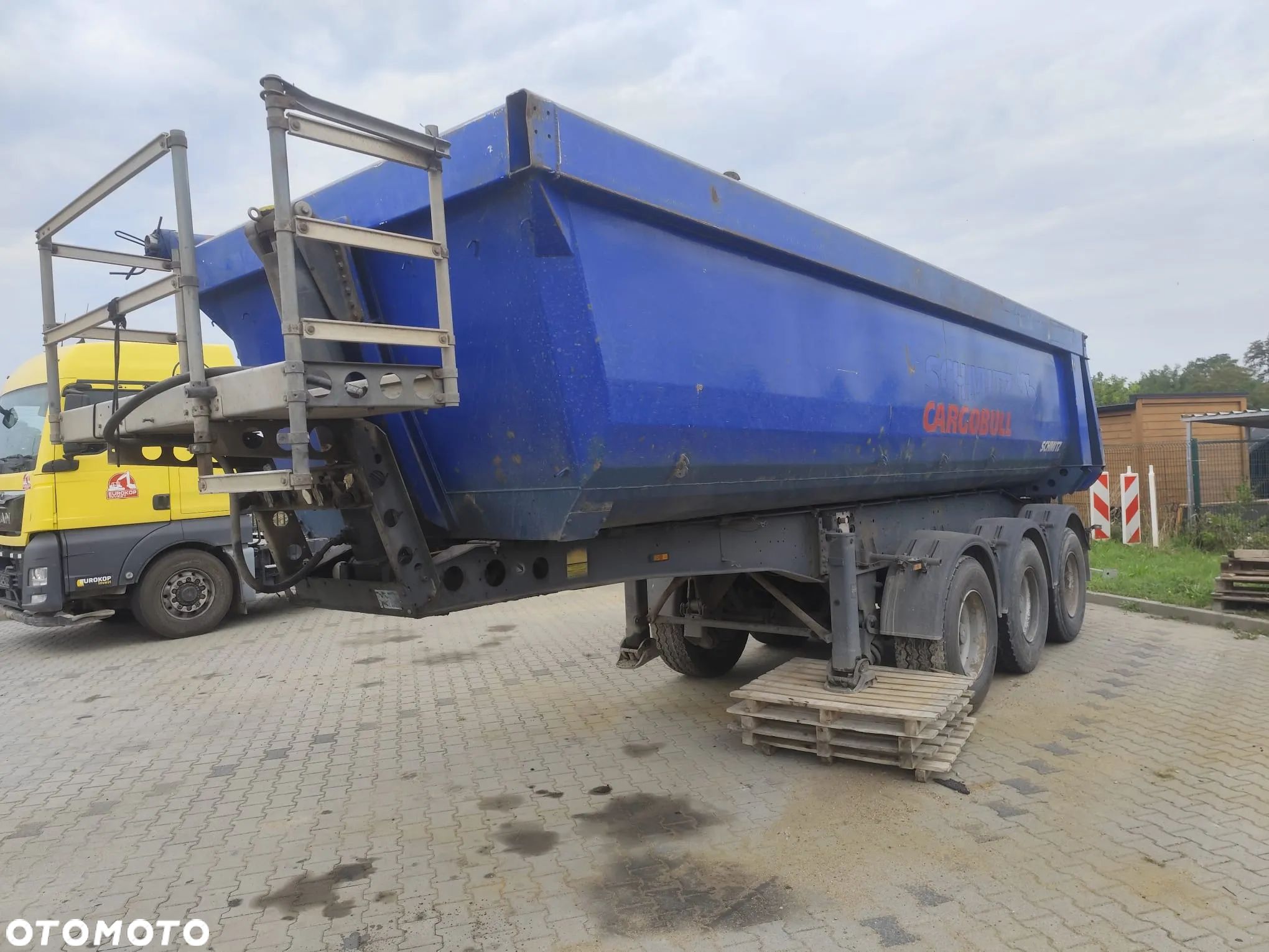 Schmitz Cargobull Ski24 - 1