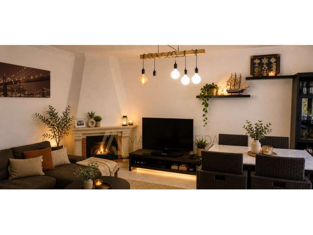 Apartamento t3, 1º andar com 99m2, 2 frentes, bastante luminoso com... - Grande imagem: 2/15