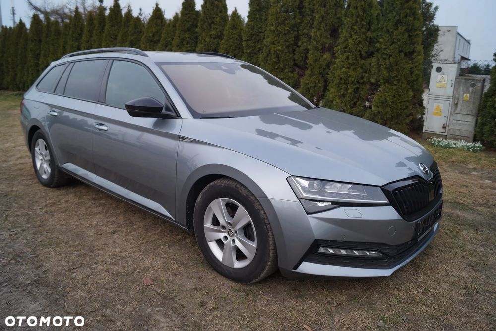 Skoda Superb 2.0 TDI DSG Sportline - 35