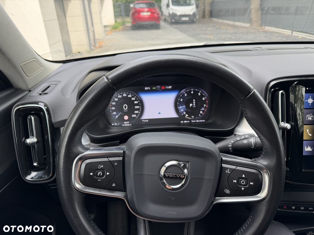 Volvo XC 40 T3 Momentum Pro - 12