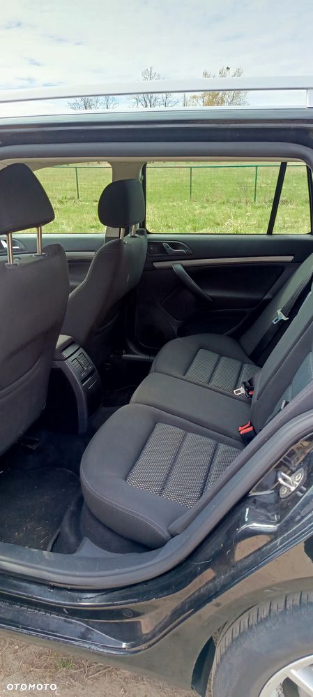 Skoda Octavia 1.6 FSI Ambiente - 10