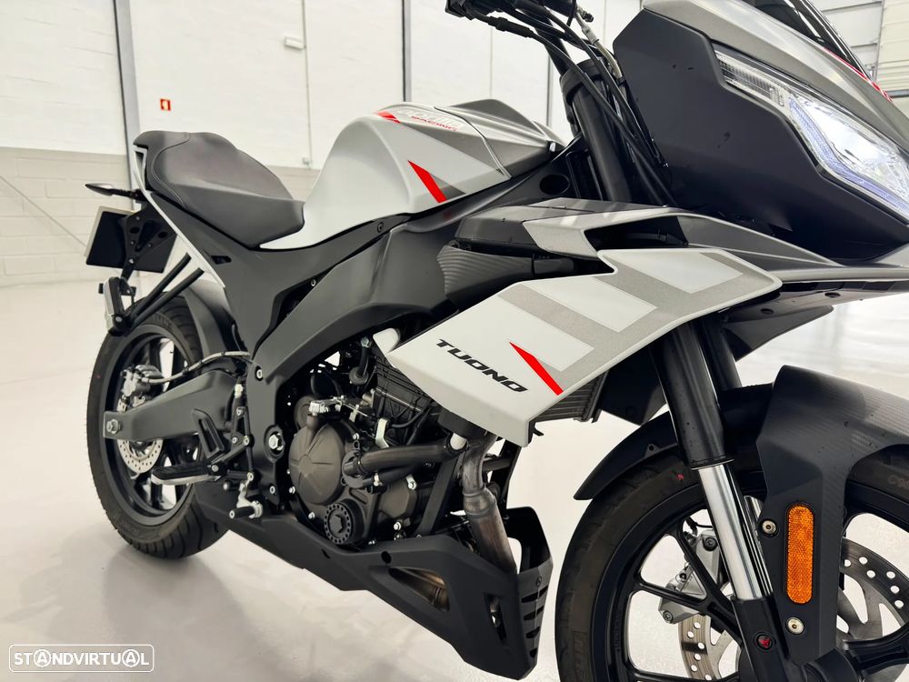 Aprilia Tuono 125 - 4