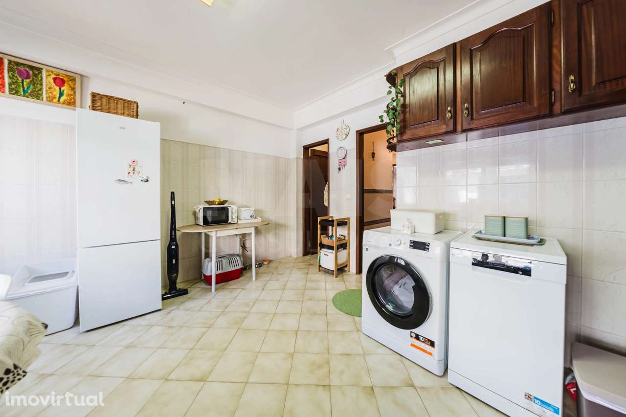 T2 ao nível do R/Chão com garagem fechada - Grande imagem: 3/30