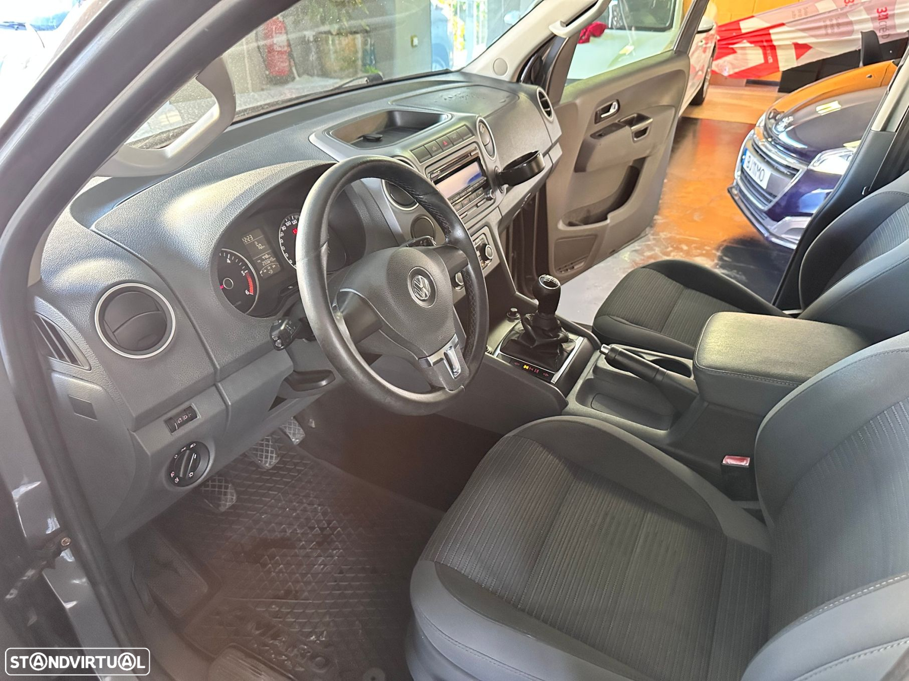 VW Amarok 2.0 TDi CD Trendline CM IP 4Motion - 27
