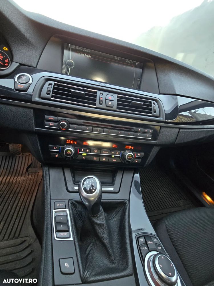 BMW Seria 5 525d Touring - 8