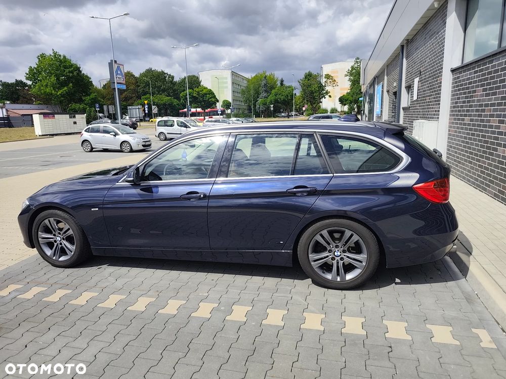 BMW Seria 3 320d Efficient Dynamics Luxury Line EU6 - 4