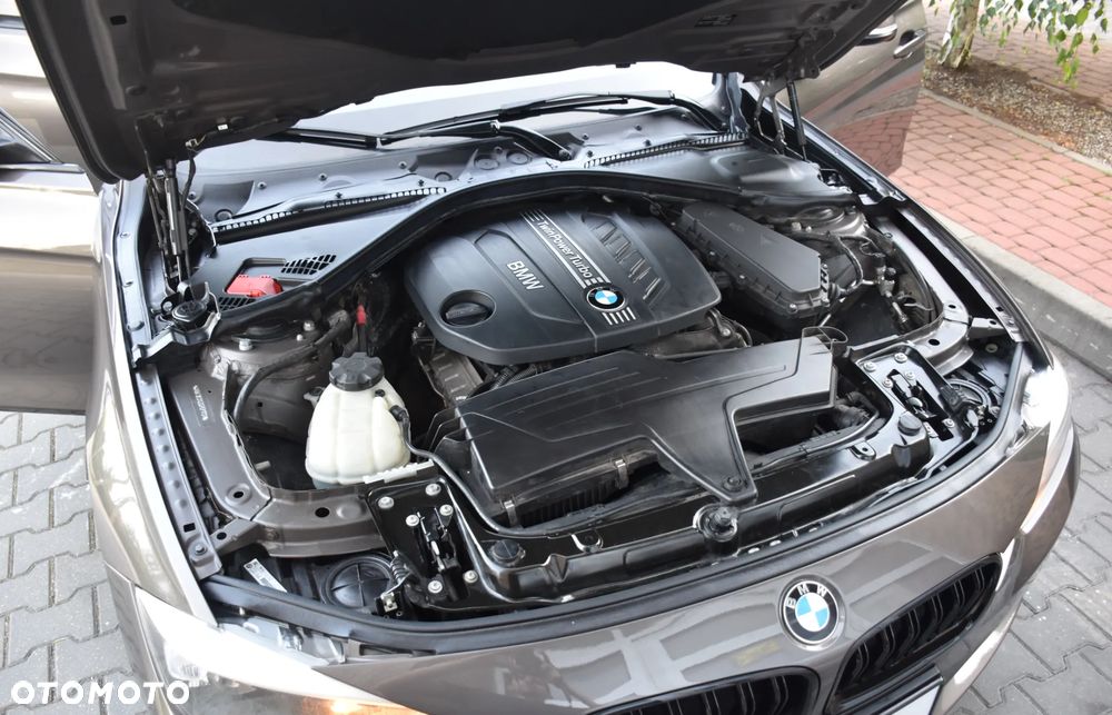 BMW Seria 3 ver-318d-luxury-line - 27