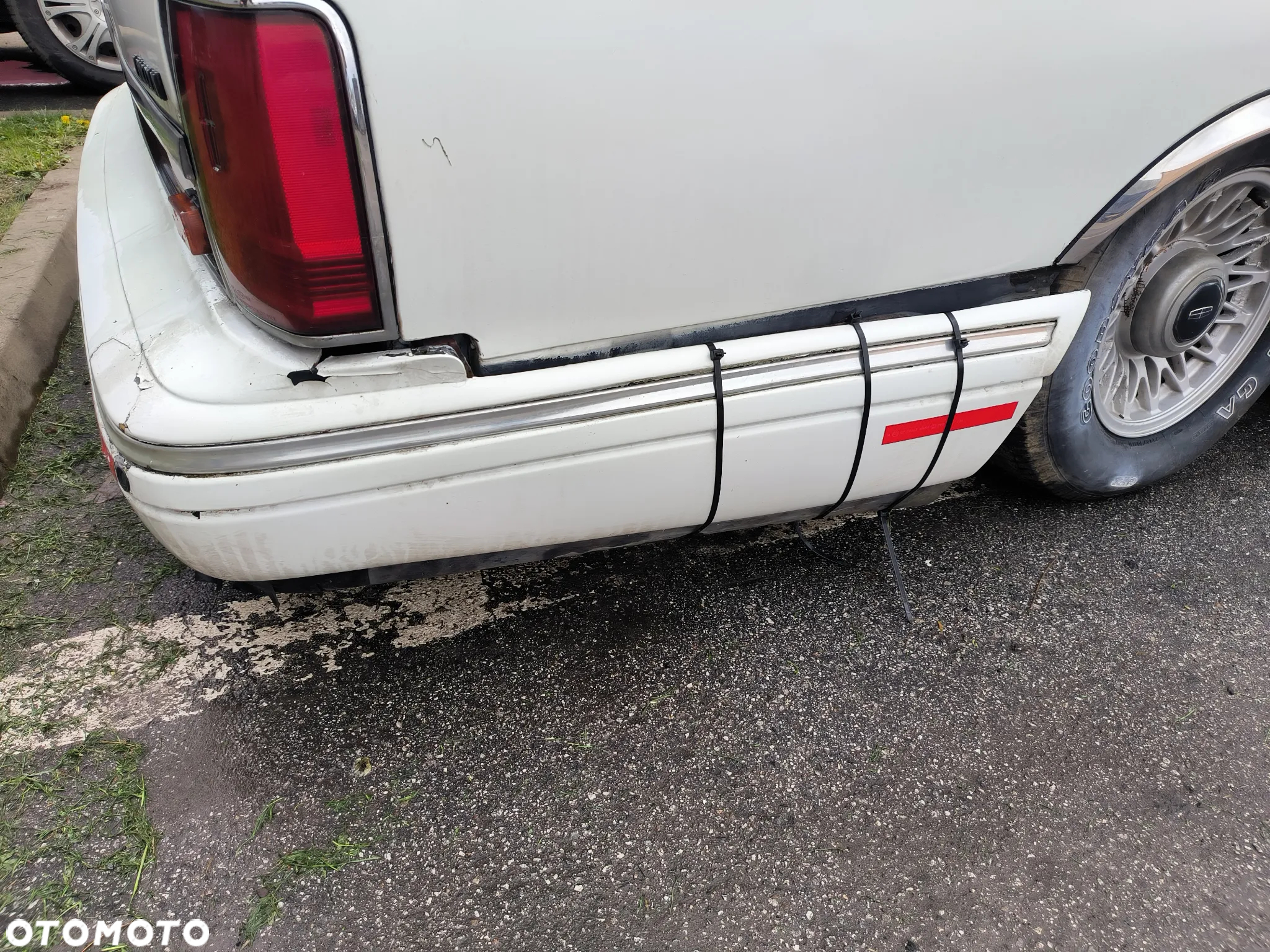 Części drzwi zderzak maska Lincoln Town Car II 89-97 4.8 V8 - 30