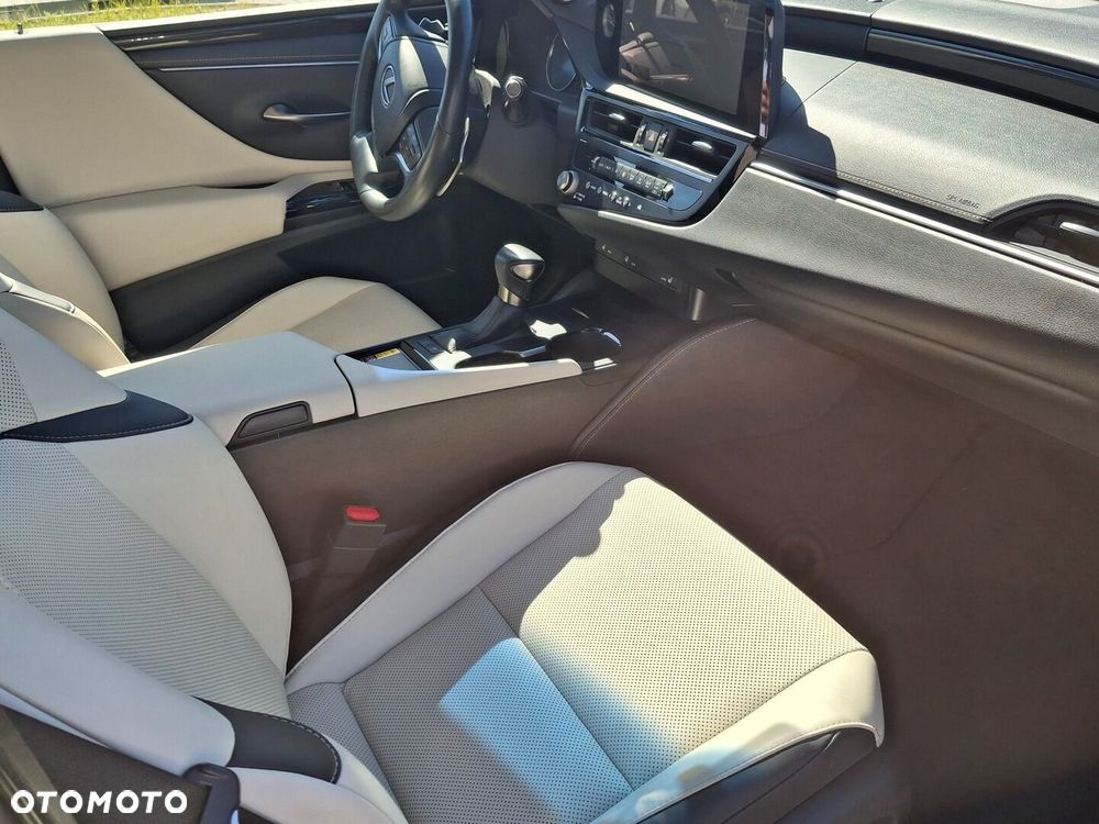 Lexus ES - 17