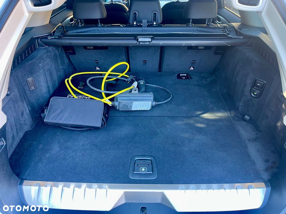 BMW Seria 5 530e xDrive - 24