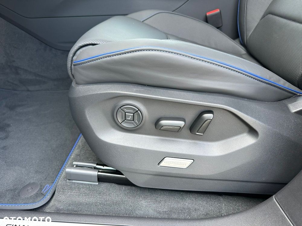 Volkswagen Touareg - 16