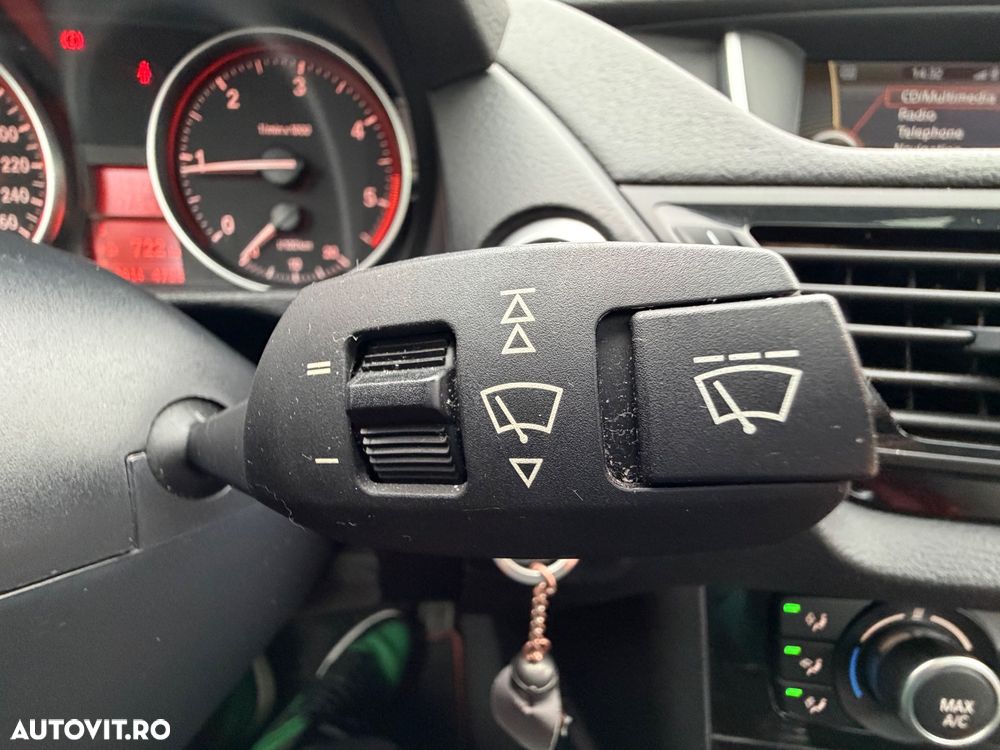 BMW X1 xDrive20d Sport Line - 33