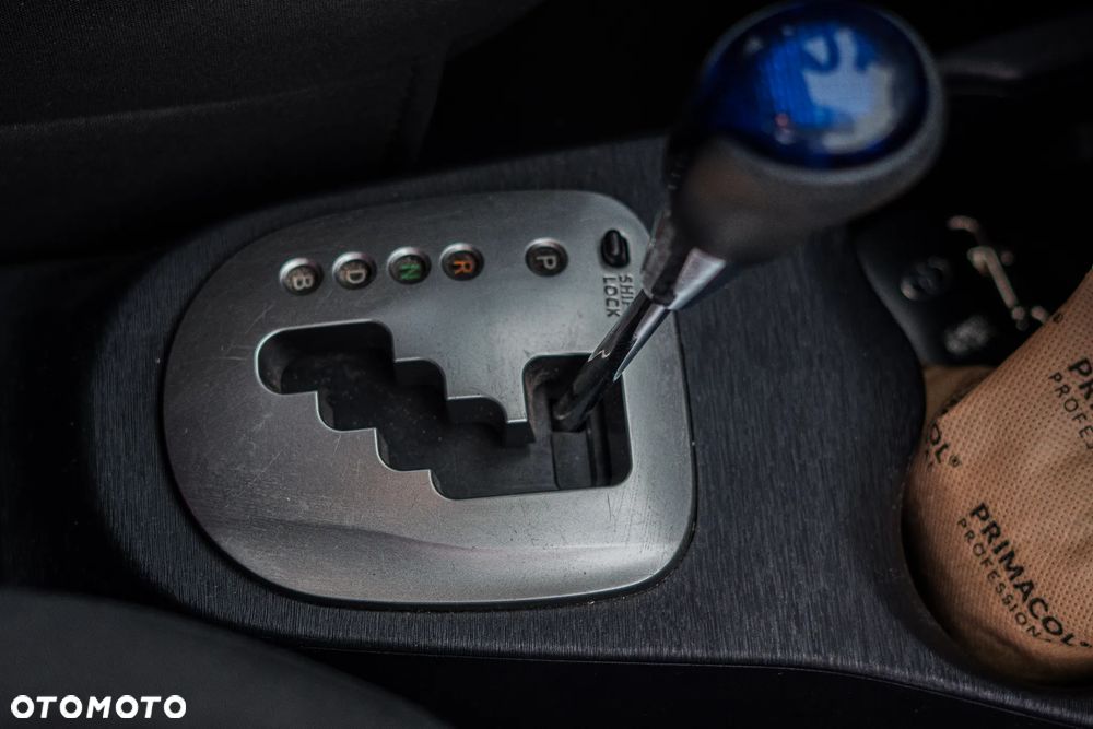 Toyota Yaris Hybrid 100 Life - 11