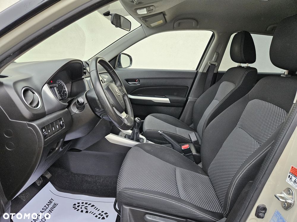 Suzuki Vitara 1.6 Premium 2WD - 22
