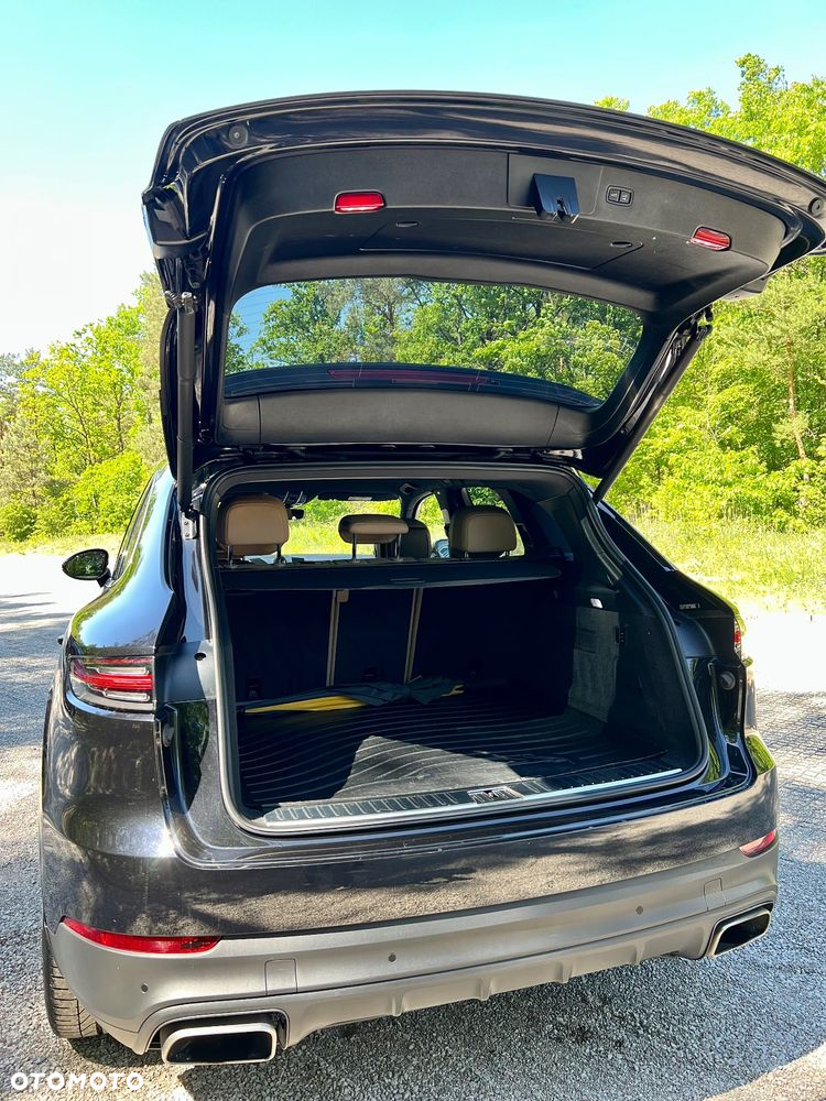 Porsche Cayenne - 6