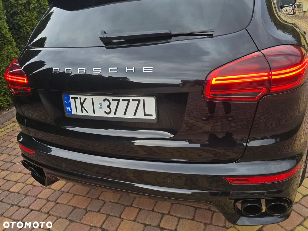 Porsche Cayenne S Diesel Platinum Edition - 26