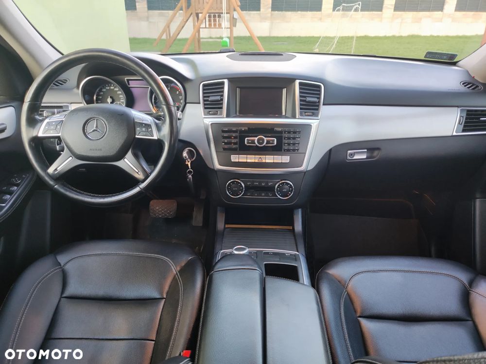 Mercedes-Benz ML - 13