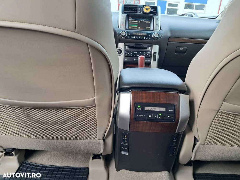 Toyota Land Cruiser 3.0l Turbo D-4D A/T Executive - 8