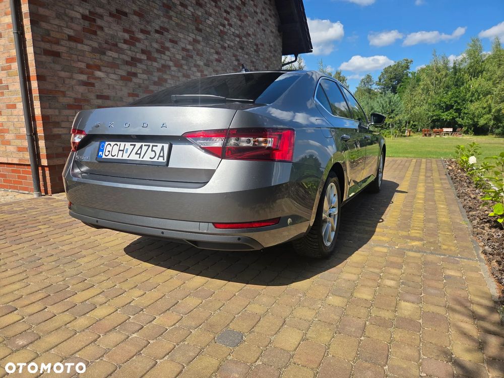 Skoda Superb 1.5 TSI Ambition DSG - 7
