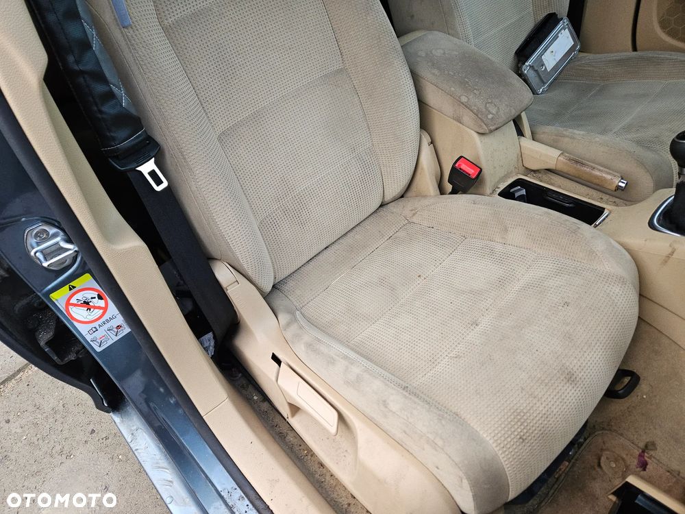 Fotel kierowcy lewy pasażera prawy kanapa VW Golf 5 V kombi 2009r - 2