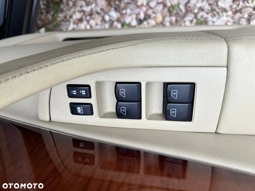 Infiniti FX FX30d S Premium - 8