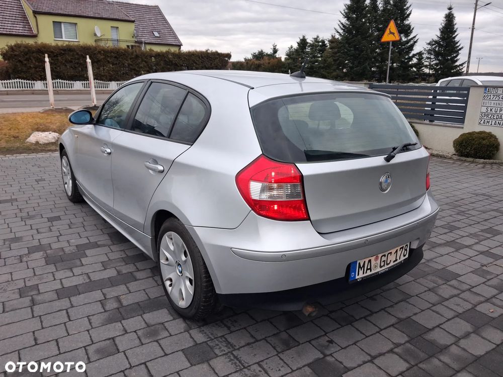 BMW Seria 1 118d - 4