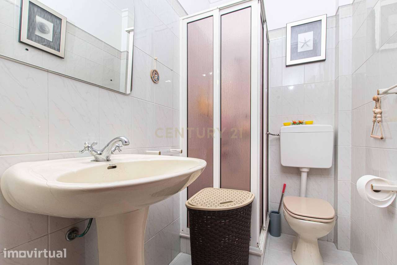 Apartamento T3 com Excelente Luminosidade | 110 m² | 2 WC | Elevador | - Grande imagem: 3/23