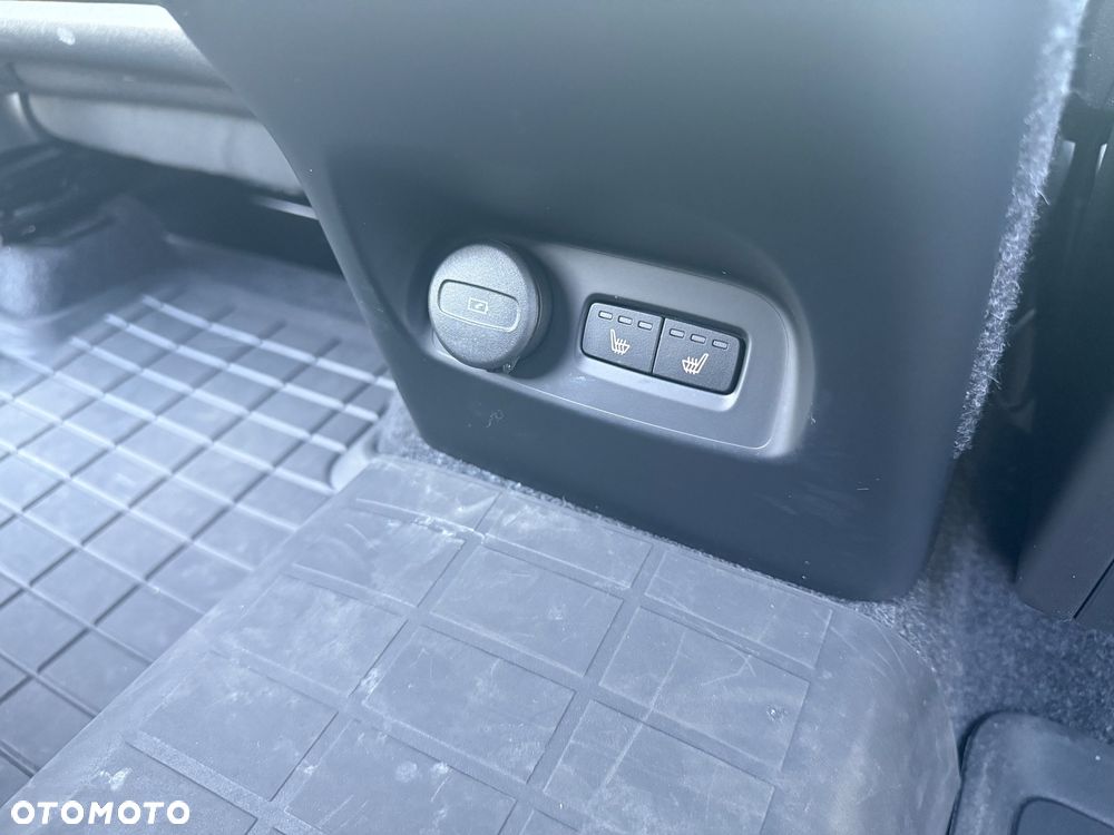 Volvo XC 40 B5 B AWD Ultimate Dark - 16