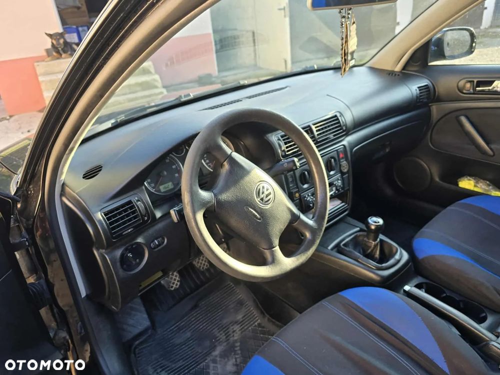 Volkswagen Passat - 5