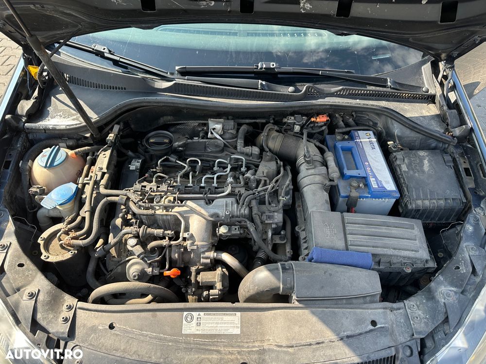 Volkswagen Golf 2.0 TDI DPF Highline - 10