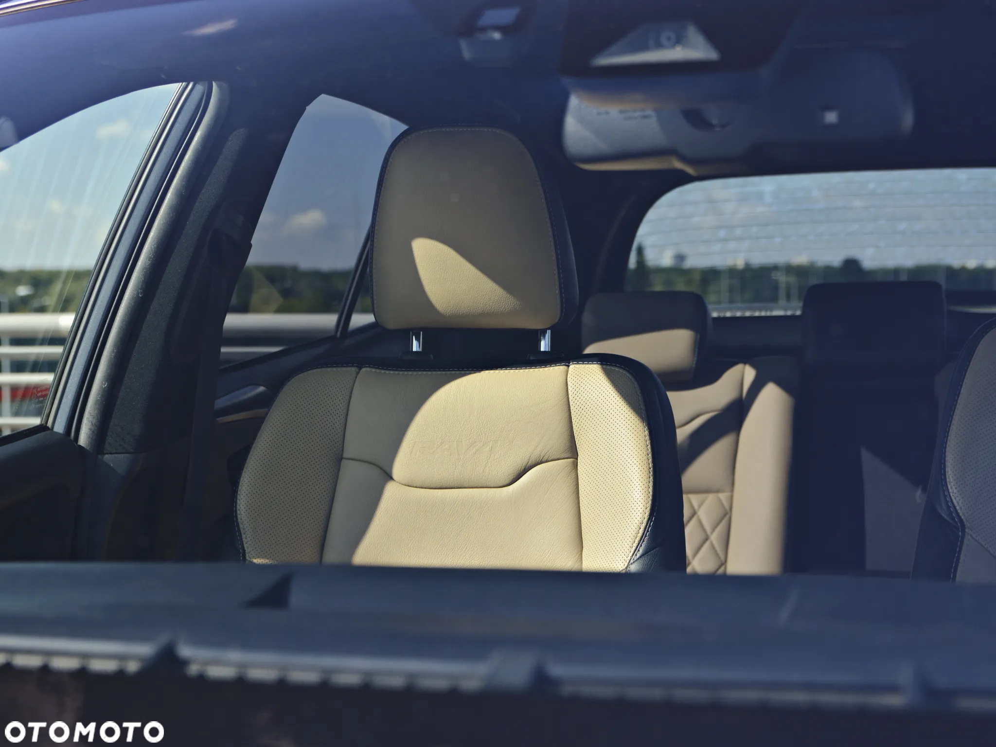 Toyota RAV4 - 2