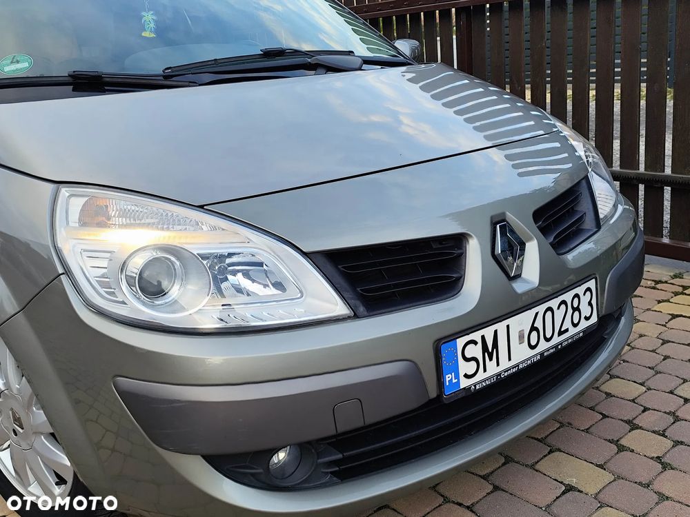 Renault Scenic 1.6 16V Confort Expression - 21